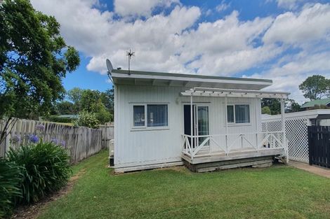 Photo of property in 4/176 Henderson Valley Road, Henderson, Auckland, 0612