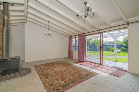 Photo of property in 20 Annette Place, Whitianga, 3510