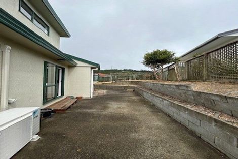 Photo of property in 99 Ashton Fitchett Drive, Brooklyn, Wellington, 6021