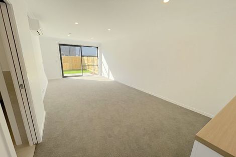 Photo of property in 9 Kaokao Lane, Mangere, Auckland, 2022