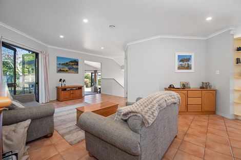 Photo of property in 35 Greenfield Drive, Western Heights, Hamilton, 3200