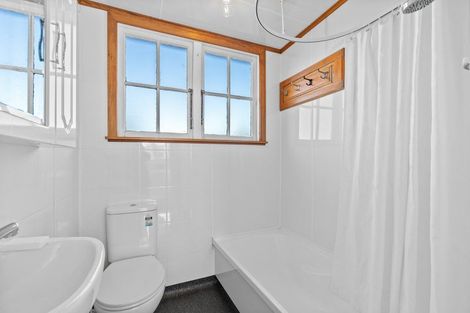 Photo of property in 60 Cole Street, Masterton, 5810