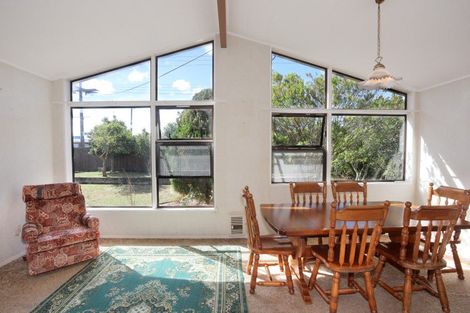 Photo of property in 71 Thames Street, Rongotea, 4476