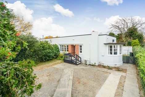 Photo of property in 90 Savage Crescent, West End, Palmerston North, 4412