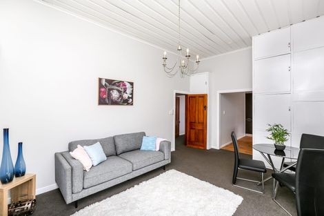 Photo of property in 43 Lorna Street, Lynmouth, New Plymouth, 4310