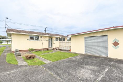 Photo of property in 73 Polson Street, Castlecliff, Whanganui, 4501