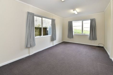 Photo of property in 4a St James Avenue, Helensville, 0800