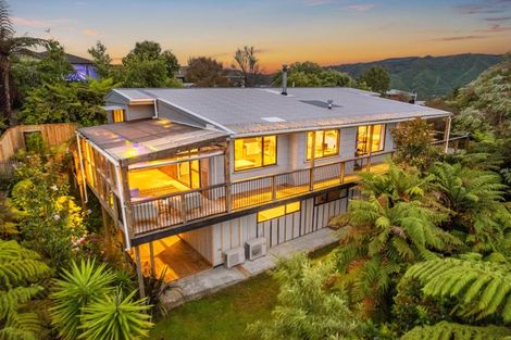 Photo of property in 17 Seymour Grove, Kingsley Heights, Upper Hutt, 5018