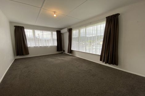 Photo of property in 19 Shackleton Grove, Stokes Valley, Lower Hutt, 5019