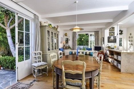 Photo of property in 2 Saint Leonards Road, Hauraki, Auckland, 0622