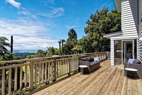 Photo of property in 23 Quinns Road, Waiatarua, Auckland, 0612