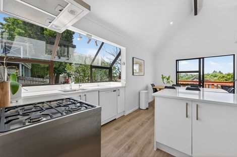 Photo of property in 2/31 Verran Road, Birkenhead, Auckland, 0626