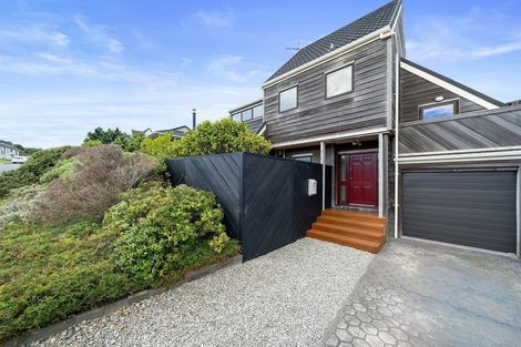 Photo of property in 56 Frobisher Street, Island Bay, Wellington, 6023