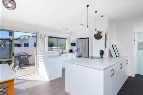 Photo of property in 36 Pacific View Road, Papamoa Beach, Papamoa, 3118