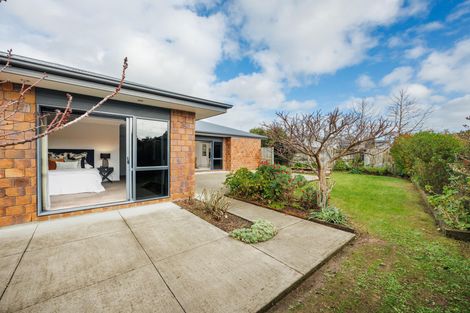 Photo of property in 22 Oak Crescent, Ashhurst, 4810