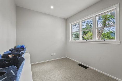 Photo of property in 16 Eversleigh Road, Belmont, Auckland, 0622