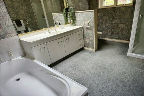 Photo of property in 233a Whites Line East, Waiwhetu, Lower Hutt, 5010