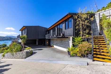 Photo of property in 324a Waikawa Road, Waikawa, Picton, 7220