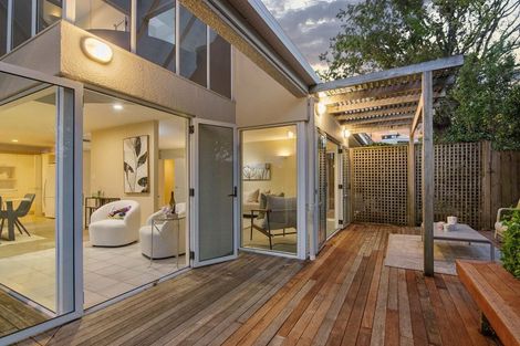 Photo of property in 2/99 Hebron Road, Waiake, Auckland, 0630