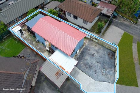 Photo of property in 2/24 Norrie Smith Avenue, Flat Bush, Auckland, 2023