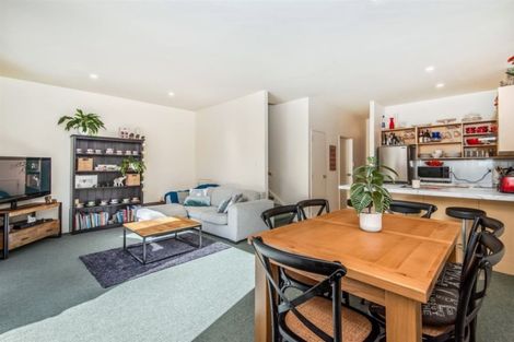 Photo of property in 8/11 The Avenue, Albany, Auckland, 0632