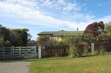 Photo of property in 27 Burnett Street, Kakanui, Oamaru, 9495