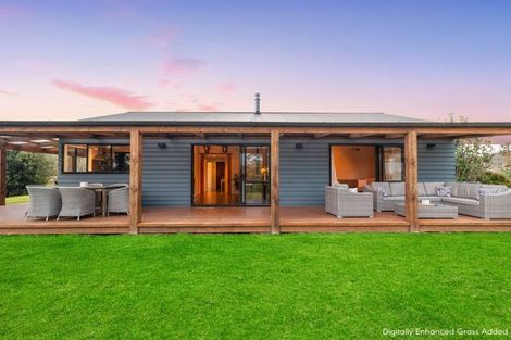 Photo of property in 499 Shelly Beach Road, South Head, Helensville, 0874