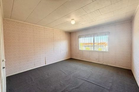 Photo of property in 190 Universal Drive, Henderson, Auckland, 0610