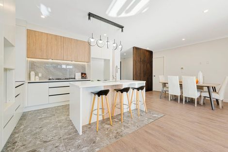 Photo of property in 6 Pineview Drive, Rosehill, Papakura, 2113