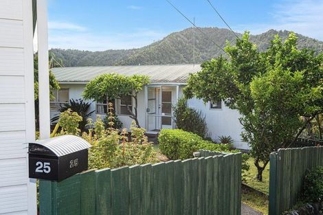 Photo of property in 25 Wolfe Street, Regent, Whangarei, 0112