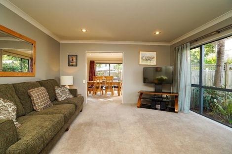 Photo of property in 11 Girvan Terrace, Wattle Downs, Auckland, 2103