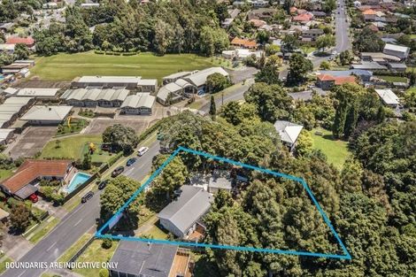 Photo of property in 70 Grande Vue Road, Hillpark, Auckland, 2102