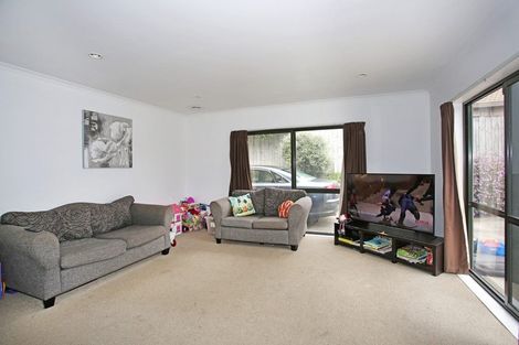 Photo of property in 11 George Arthur Place, Pukekohe, 2120