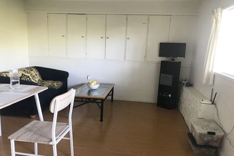 Photo of property in 1/23 Woodcote Drive, Glenfield, Auckland, 0629