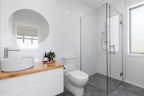 Photo of property in 8 Bernora Crescent, Bombay, 2675