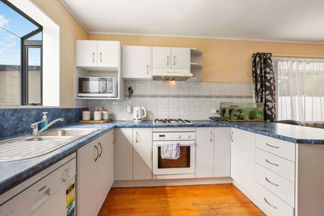 Photo of property in 35 Huia Street, Waiuku, 2123
