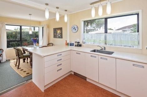 Photo of property in 1/11 Majesty Place, Half Moon Bay, Auckland, 2012