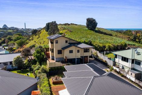 Photo of property in 81a Oranga Street, Westown, New Plymouth, 4310