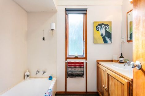 Photo of property in 43 Moana Road, Okitu, Gisborne, 4010