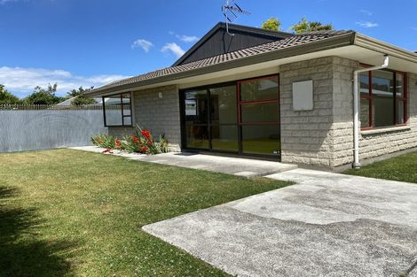 Photo of property in 3/28 Oxley Avenue, St Albans, Christchurch, 8014