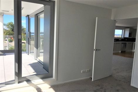 Photo of property in Bella Vista, 3g/84 Gunner Drive, Te Atatu Peninsula, Auckland, 0610