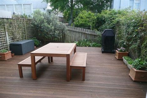 Photo of property in 18a Saint Mary Street, Thorndon, Wellington, 6011