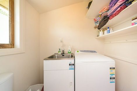 Photo of property in 30 Puriri Terrace, Roslyn, Palmerston North, 4414