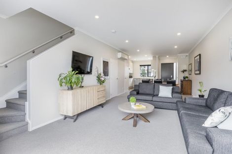 Photo of property in 7 Tahuhu Road, Mount Wellington, Auckland, 1062