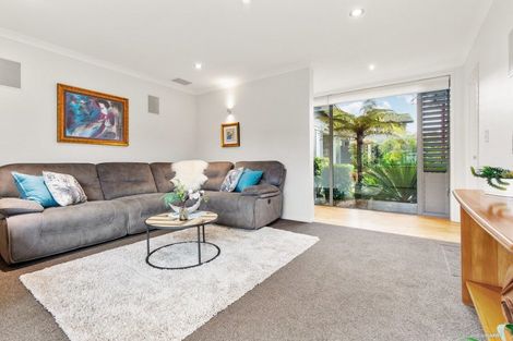 Photo of property in 17 William Andrew Road, Pukekohe, 2120