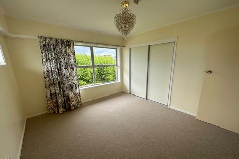 Photo of property in 37 Knightsbridge Drive, Forrest Hill, Auckland, 0620