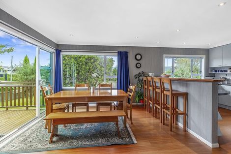 Photo of property in 21 Saint Johns Terrace, Tawa, Wellington, 5028