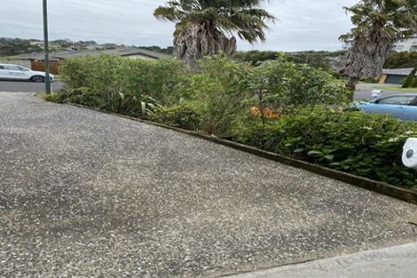 Photo of property in 40 Sunvista Avenue, Oteha, Auckland, 0632