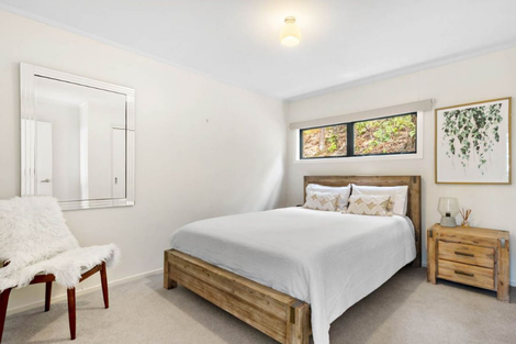 Photo of property in 35 Pluto Place, Beach Haven, Auckland, 0626