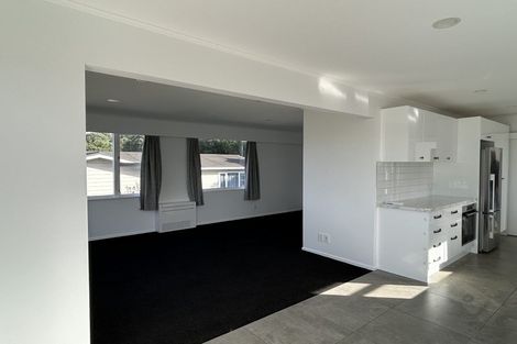 Photo of property in 74 Akaroa Drive, Maupuia, Wellington, 6022